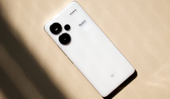 Redmi Note 13 Pro+ bianco design